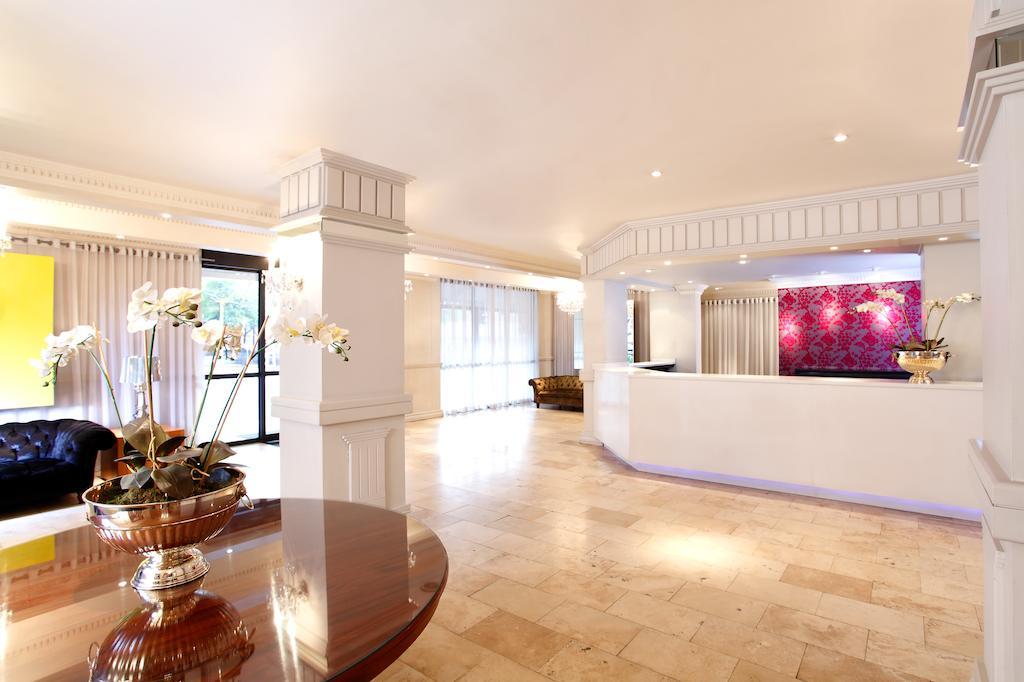 Manhattan Hotel Pretoria-Noord Kültér fotó
