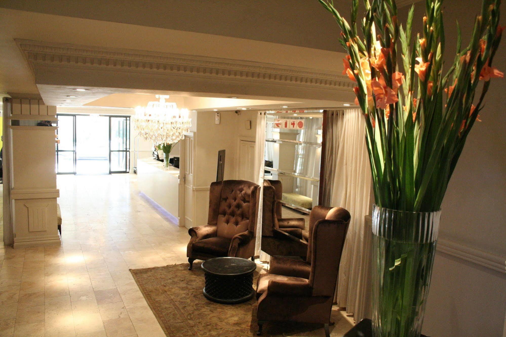 Manhattan Hotel Pretoria-Noord Kültér fotó
